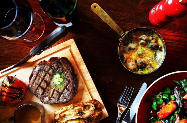 Steak side wine